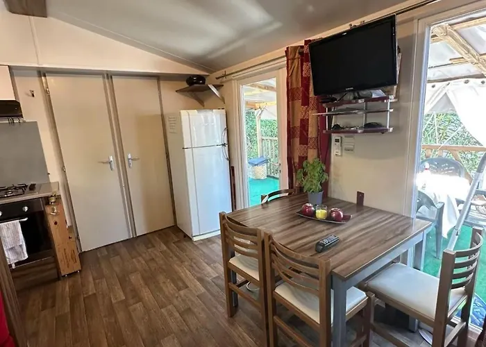 营地 Mobil-home Le Montourey Fréjus