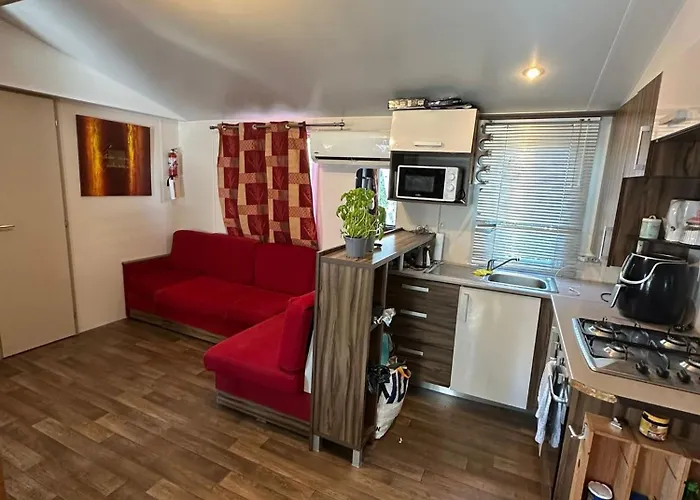 Mobil-home Le Montourey 营地 Fréjus